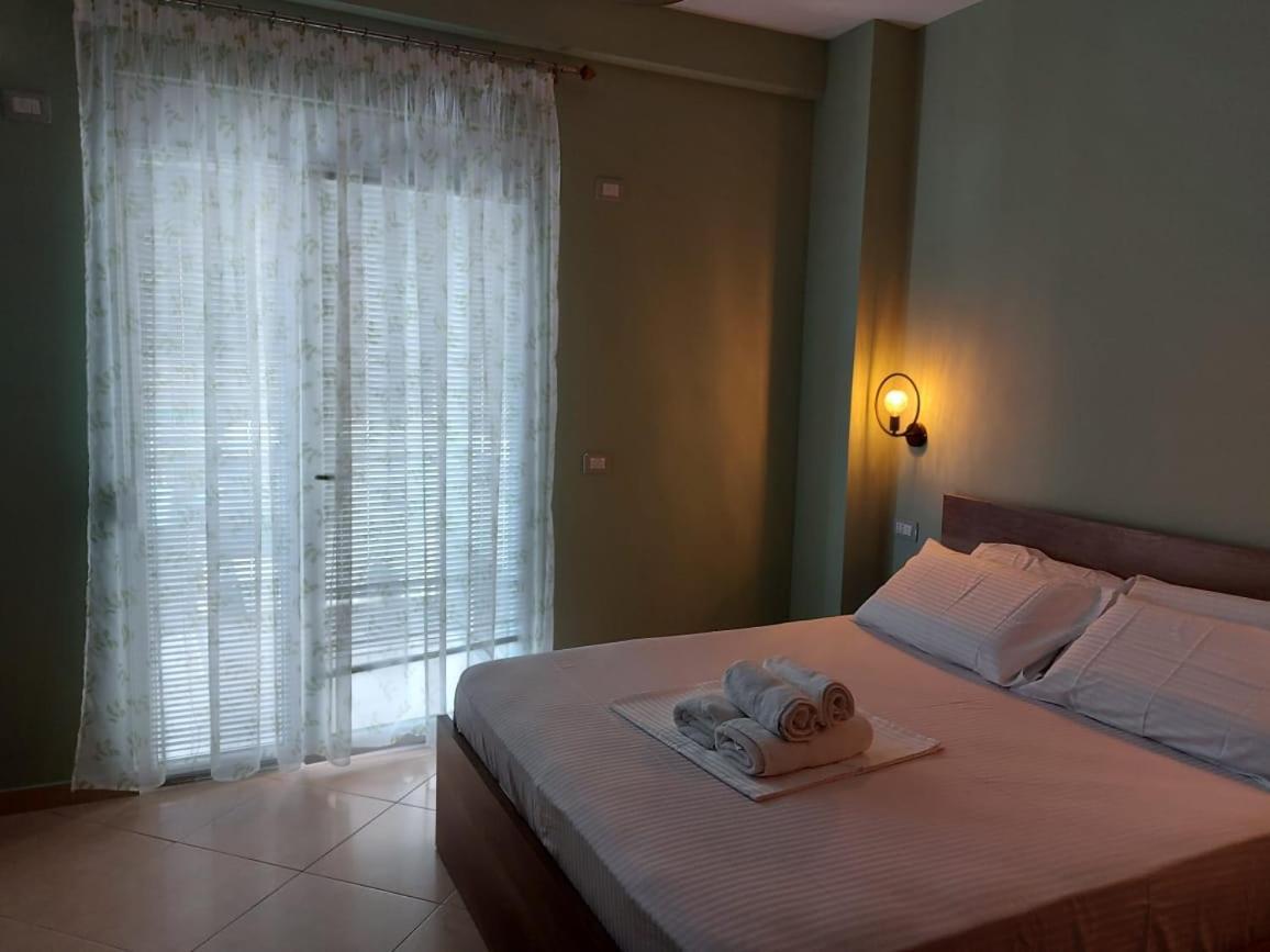 Deni Sea View Apartment Vlore Exterior photo